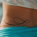 Federleichter Bogen Tattoo