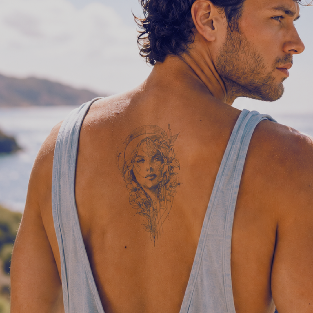 Frauenbüste Tattoo
