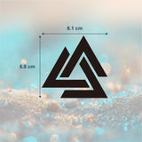 Drei Dreiecke Tattoo minimalistisch