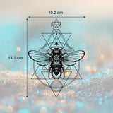 Geometrische Biene Tattoo